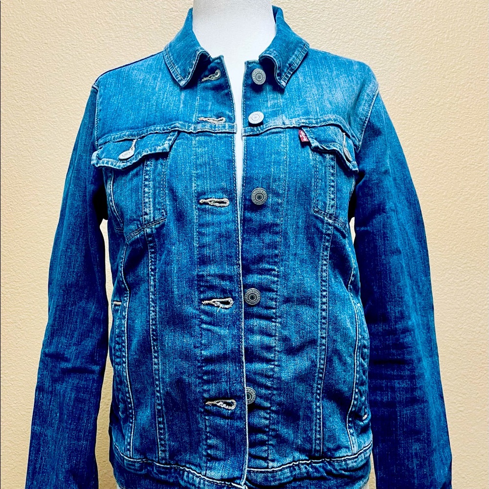 Women’s LEVI’s Denim Jacket